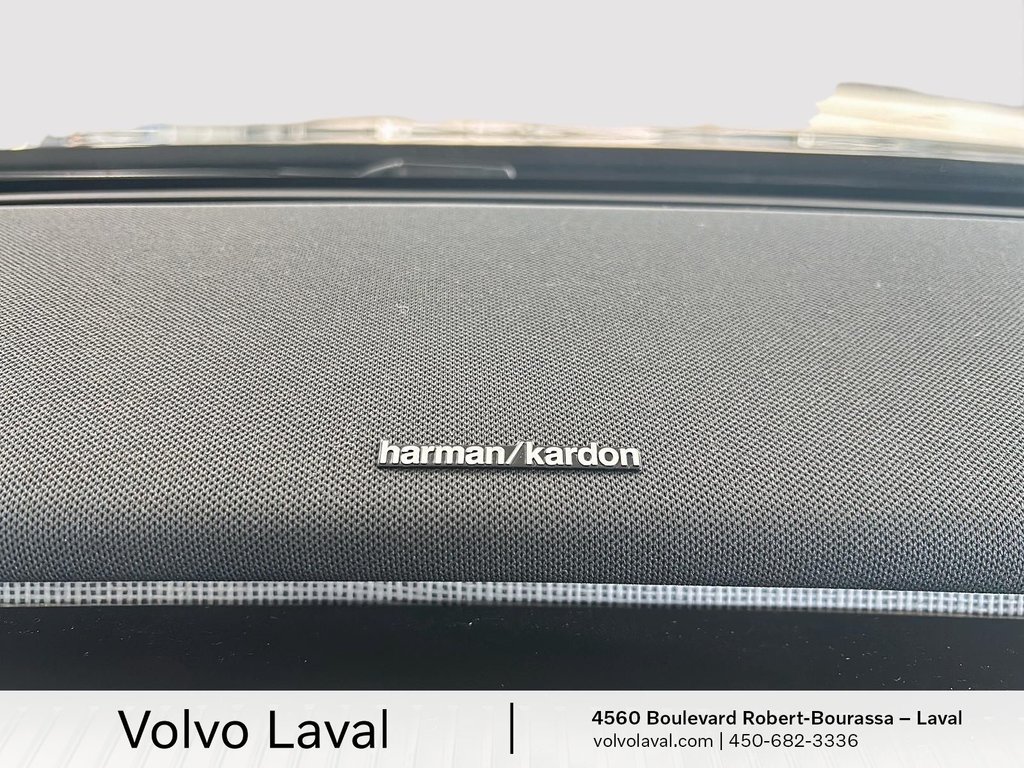 2025 Volvo EX30 Plus in Laval, Quebec - 15 - w1024h768px