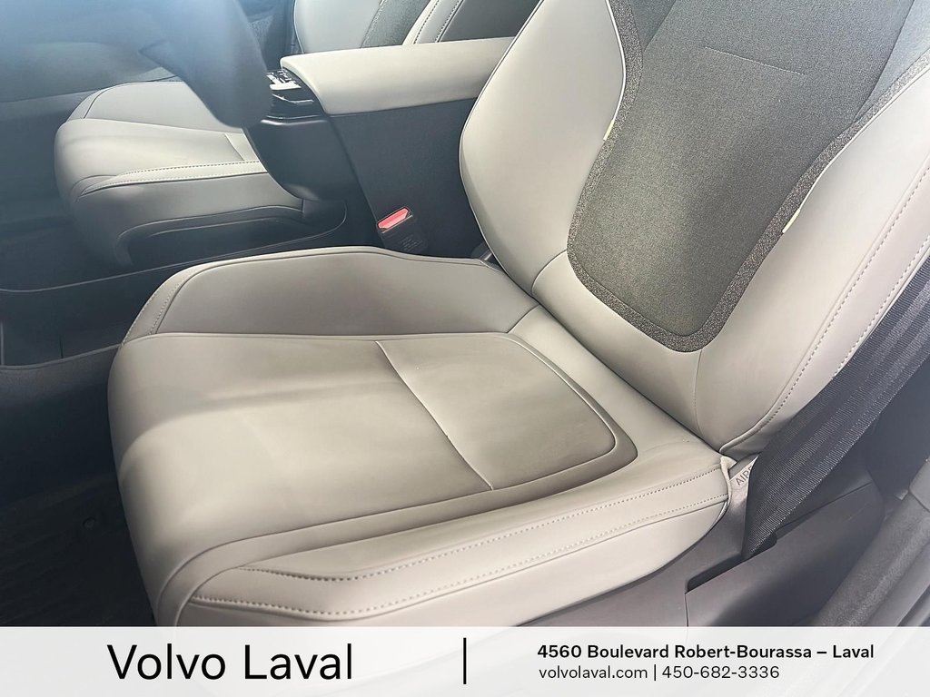 2025 Volvo EX30 Plus in Laval, Quebec - 8 - w1024h768px