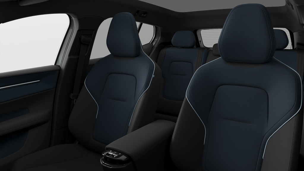 2025 Volvo EX30 Ultra in Laval, Quebec - 10 - w1024h768px