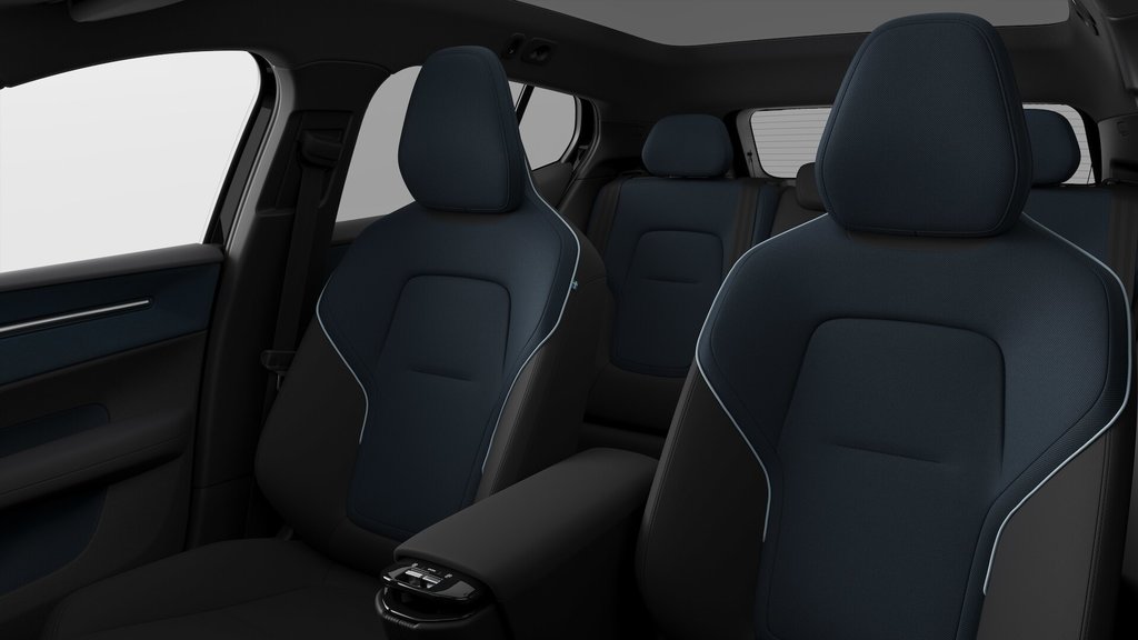 Volvo EX30 Ultra 2025 à Laval, Québec - 10 - w1024h768px