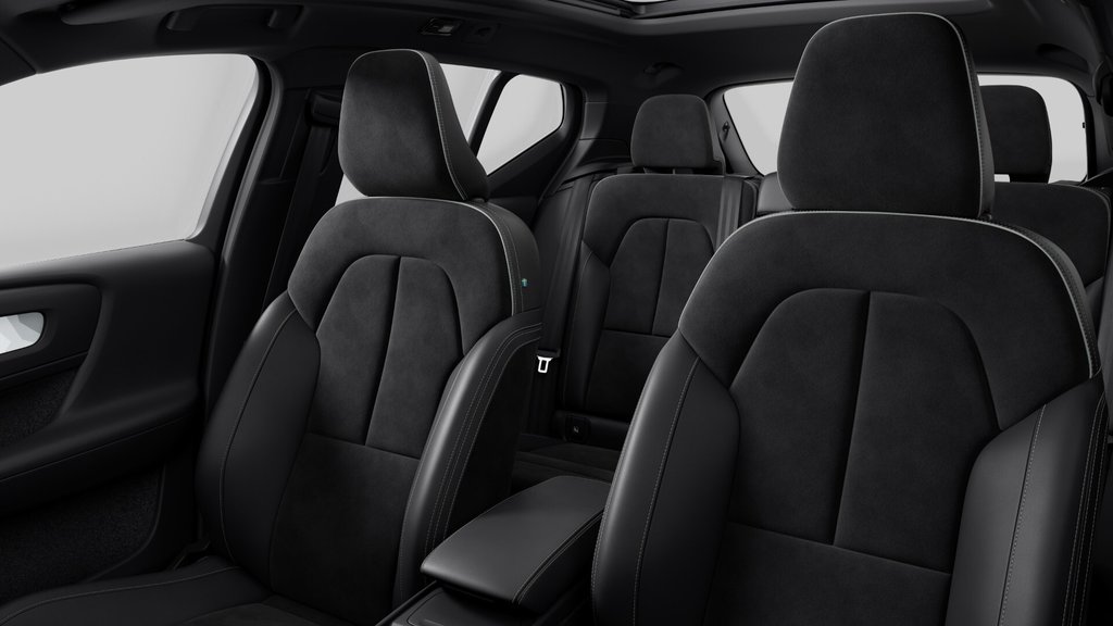 Volvo EX40 Ultra 2025 à Laval, Québec - 10 - w1024h768px