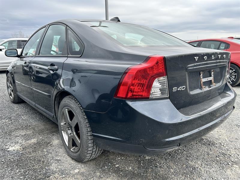 2010  S40 2.4i A SR in Laval, Quebec - 2 - w1024h768px