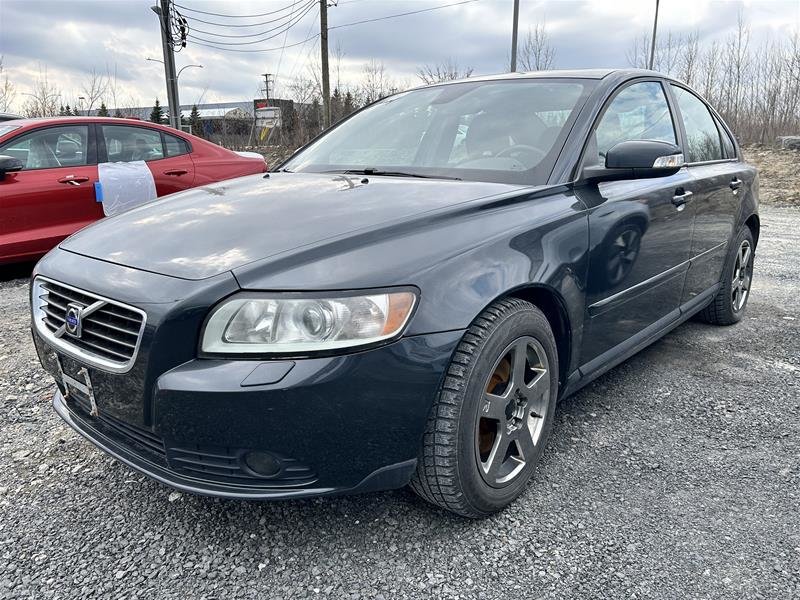 2010  S40 2.4i A SR in Laval, Quebec - 1 - w1024h768px