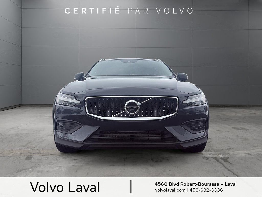 Volvo V60 Cross Country BASE 2020 à Laval, Québec - 2 - w1024h768px