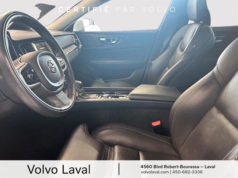 2021 Volvo V60 Cross Country T5 AWD in Laval, Quebec - 15 - w1024h768px