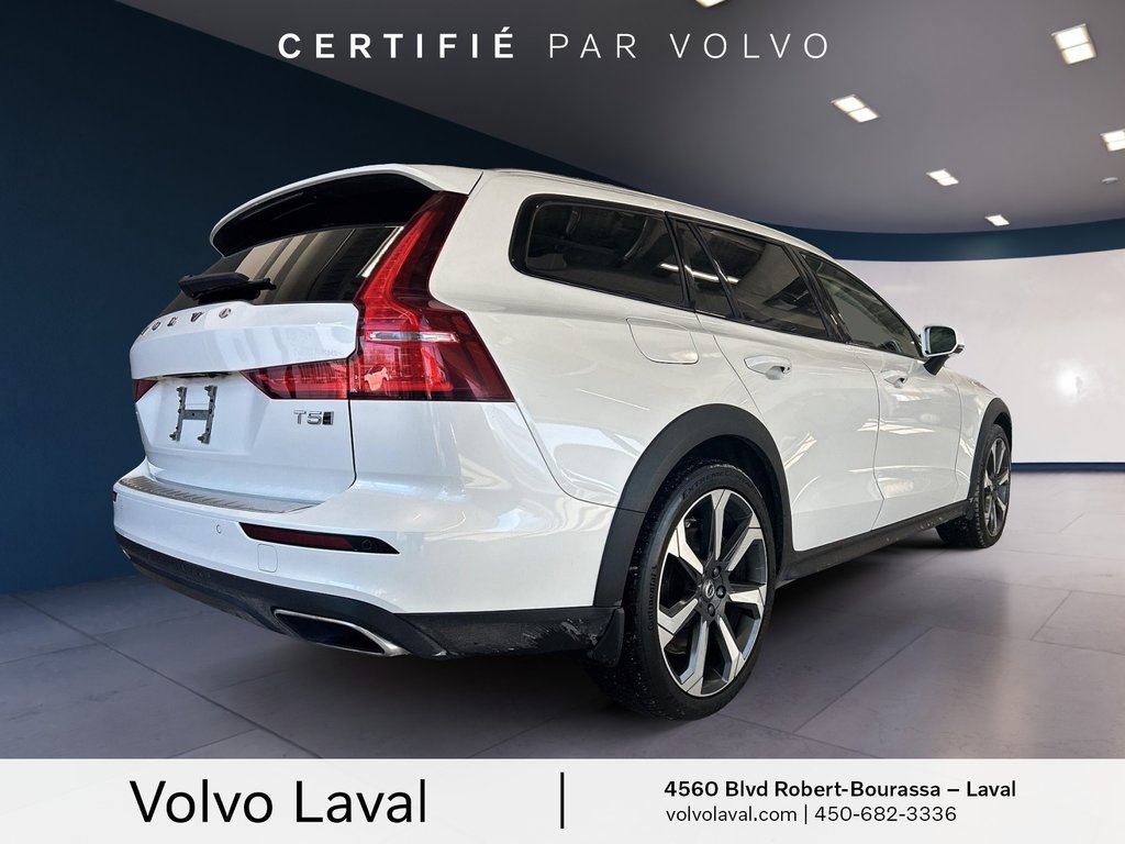 2021 Volvo V60 Cross Country T5 AWD in Laval, Quebec - 4 - w1024h768px