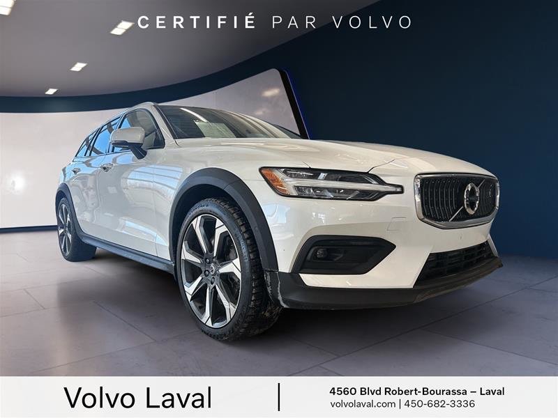 2021 Volvo V60 Cross Country T5 AWD in Laval, Quebec - 2 - w1024h768px