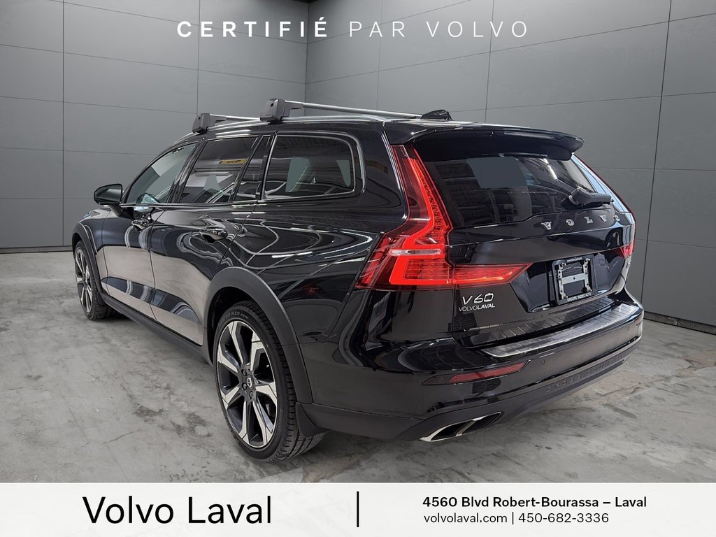 2022 Volvo V60 Cross Country MOMENTUM in Laval, Quebec - 7 - w1024h768px