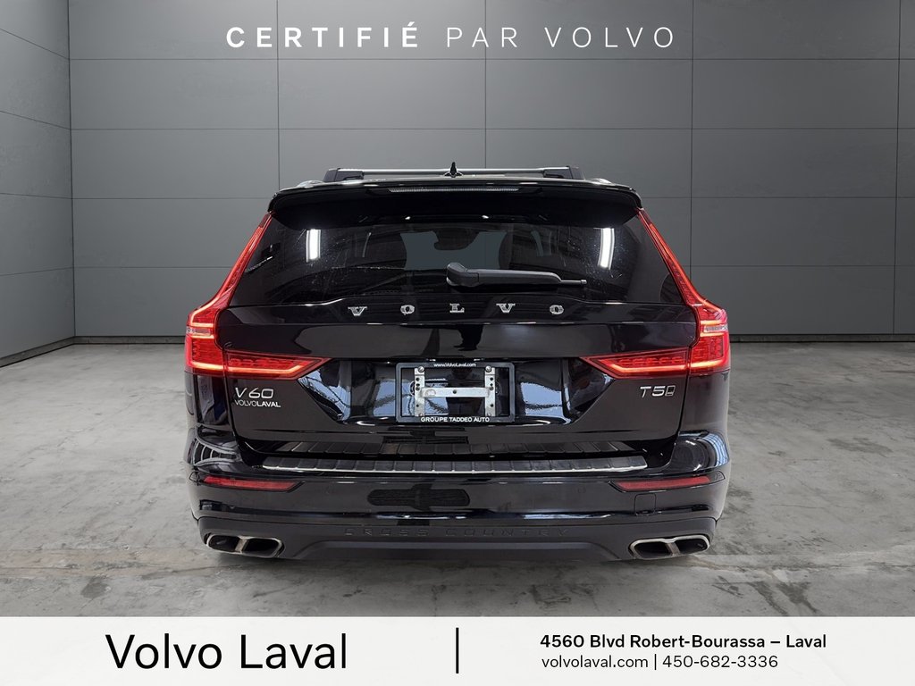 2022 Volvo V60 Cross Country MOMENTUM in Laval, Quebec - 5 - w1024h768px