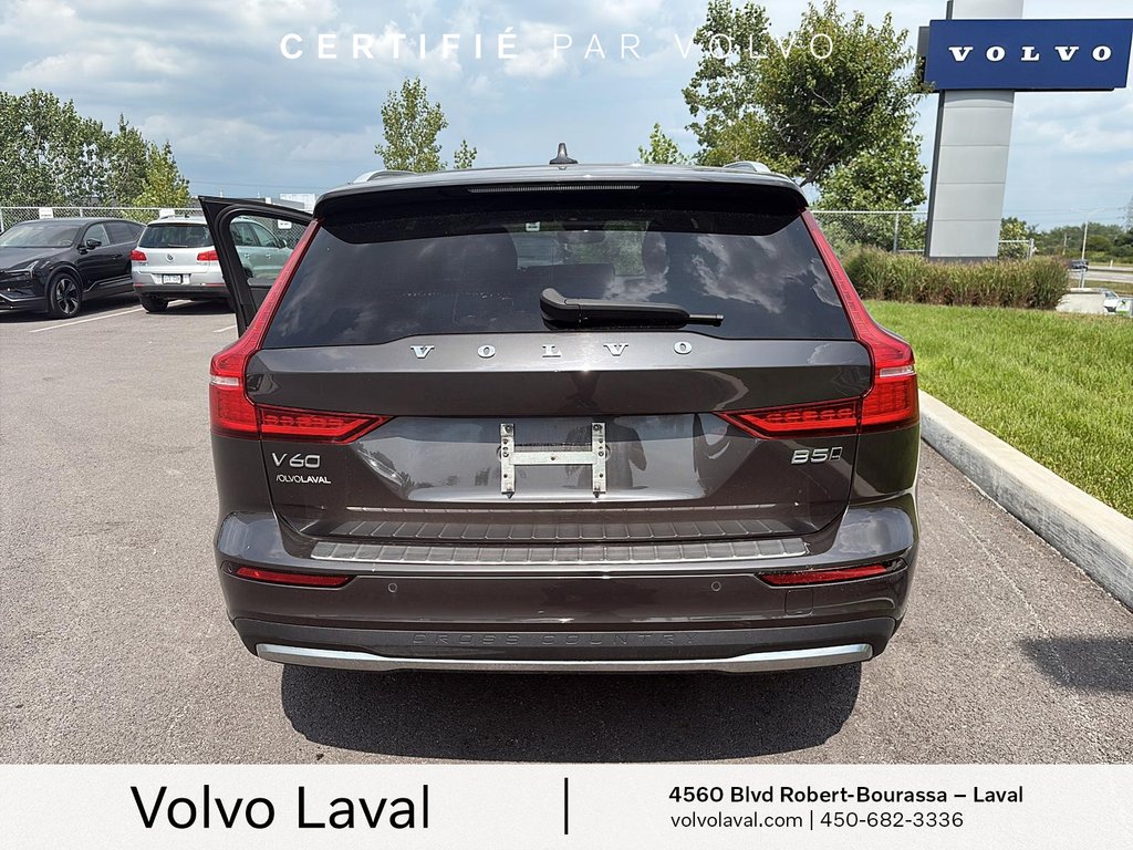 Volvo V60 Cross Country Plus 2023 à Laval, Québec - 16 - w1024h768px