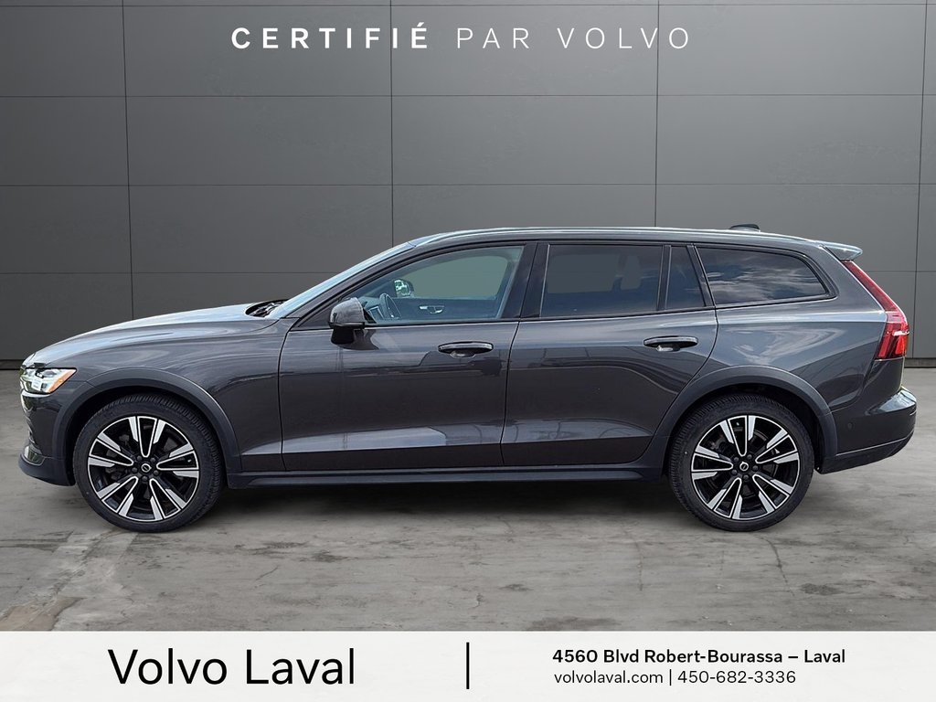 Volvo V60 Cross Country Plus 2023 à Laval, Québec - 5 - w1024h768px