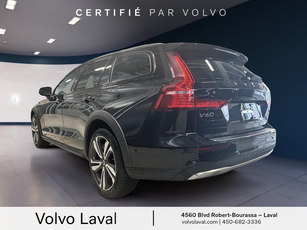 Volvo V60 Cross Country B5 AWD Plus 2024 à Laval, Québec - 4 - w1024h768px