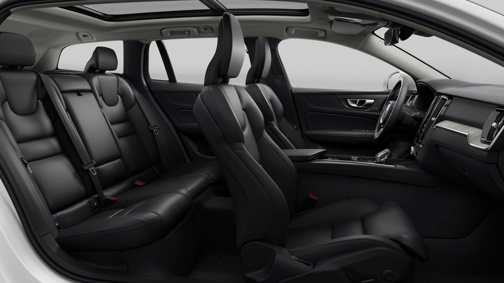 2026 Volvo V60 Cross Country Ultra in Laval, Quebec - 11 - w1024h768px