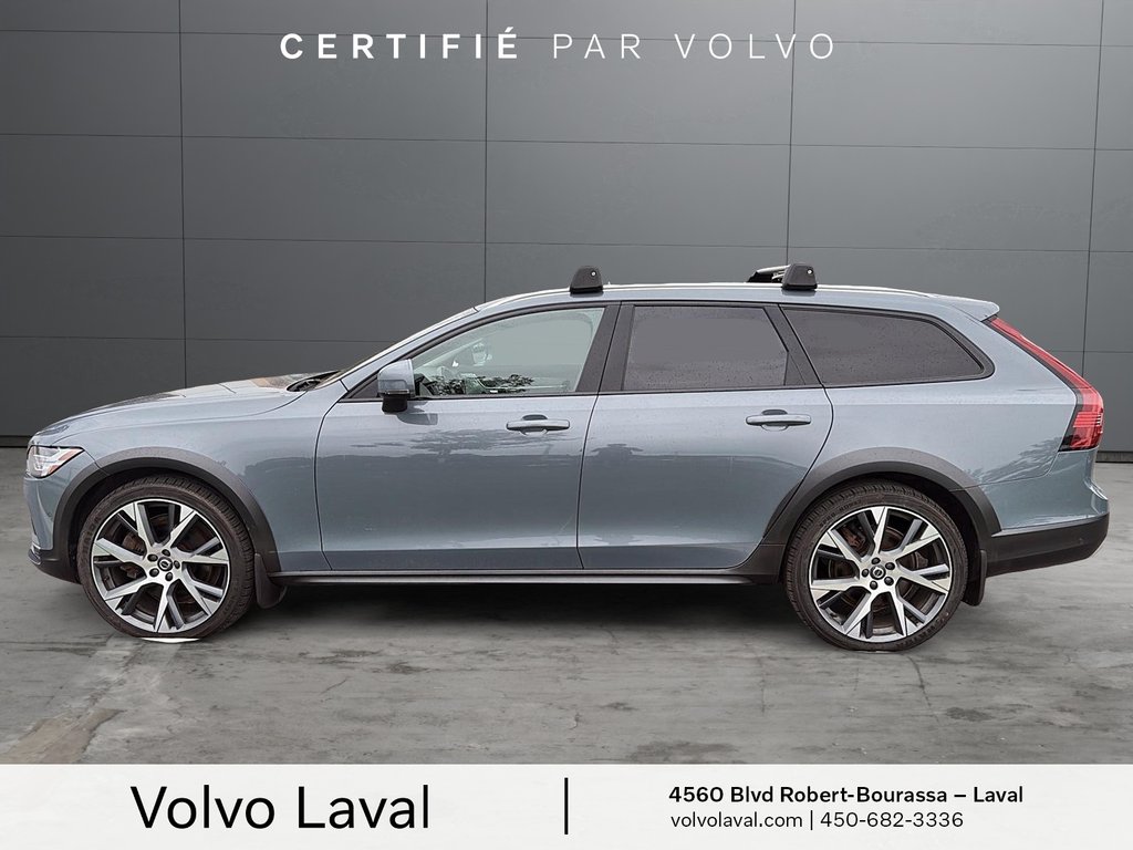 Volvo V90 Cross Country  2022 à Laval, Québec - 4 - w1024h768px