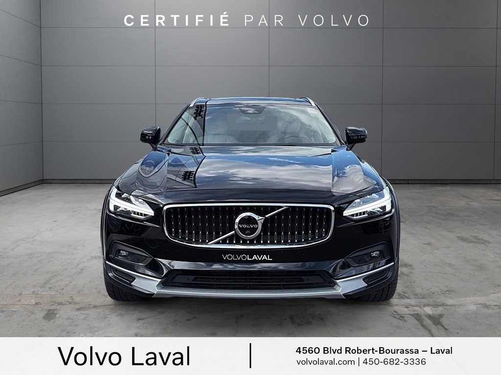 Volvo V90 Cross Country Ultimate 2023 à Laval, Québec - 2 - w1024h768px