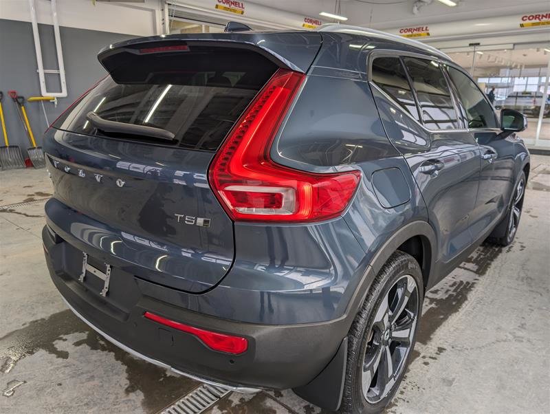 2020  XC40 T5 AWD Inscription in Laval, Quebec - 5 - w1024h768px
