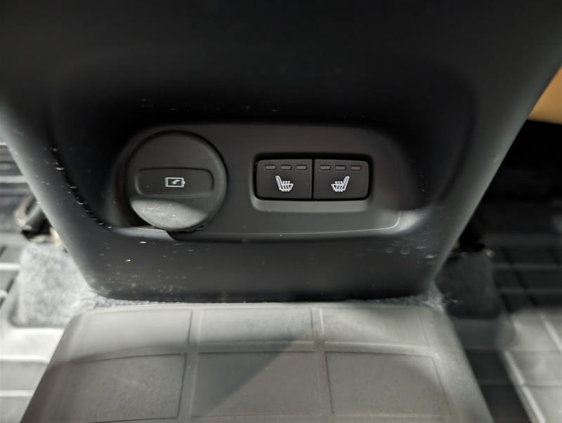 2020  XC40 T5 AWD Inscription in Laval, Quebec - 8 - w1024h768px