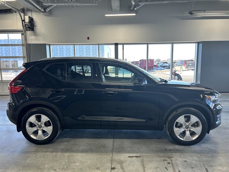 2020  XC40 T5 AWD Momentum in Laval, Quebec - 6 - w1024h768px
