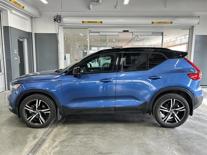 2020  XC40 T5 AWD R-Design in Laval, Quebec - 2 - w1024h768px