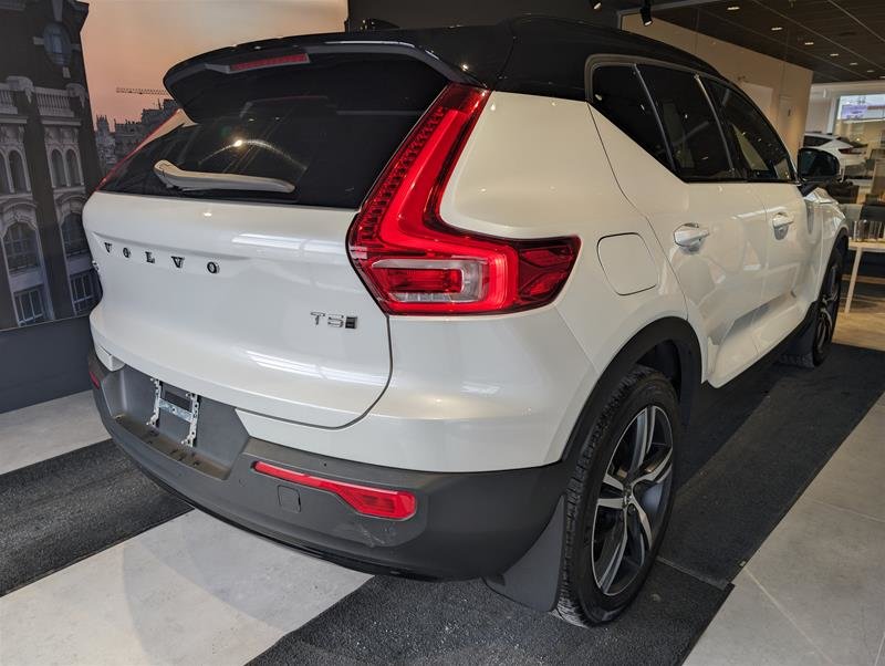 2021  XC40 T5 AWD R-Design in Laval, Quebec - 3 - w1024h768px
