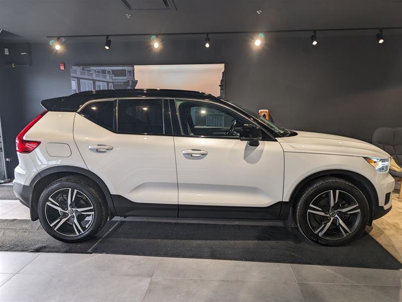 2021  XC40 T5 AWD R-Design in Laval, Quebec - 5 - w1024h768px