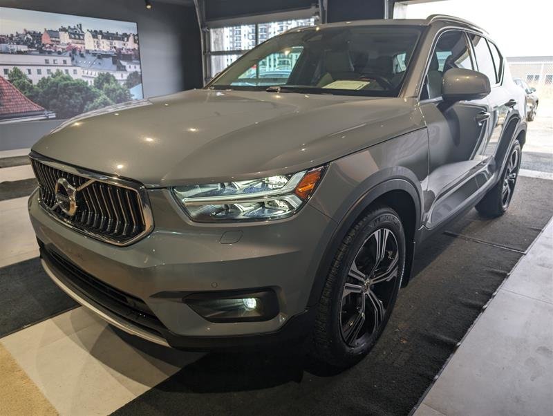 2021  XC40 T5 AWD Inscription in Laval, Quebec - 23 - w1024h768px