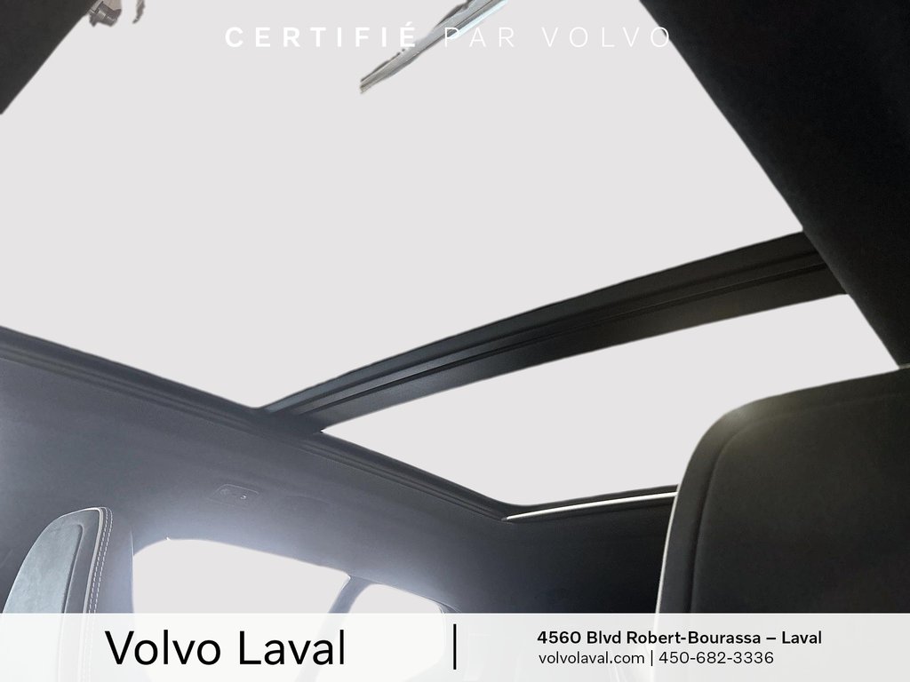 2021 Volvo XC40 T5 AWD R-Design in Laval, Quebec - 11 - w1024h768px