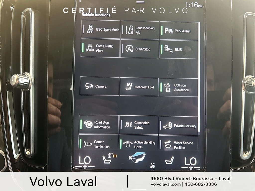 2021 Volvo XC40 T5 AWD R-Design in Laval, Quebec - 14 - w1024h768px