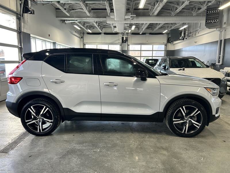 2022  XC40 T5 AWD R-Design in Laval, Quebec - 5 - w1024h768px