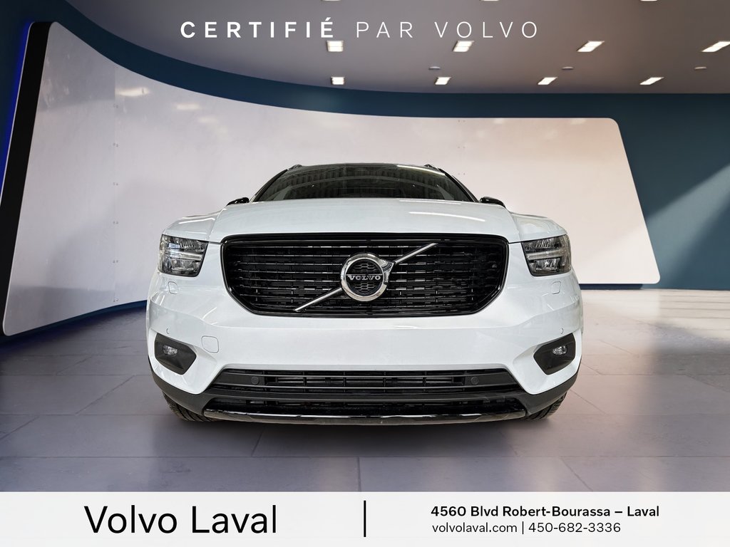 Volvo XC40 T5 AWD R-Design 2022 à Laval, Québec - 2 - w1024h768px