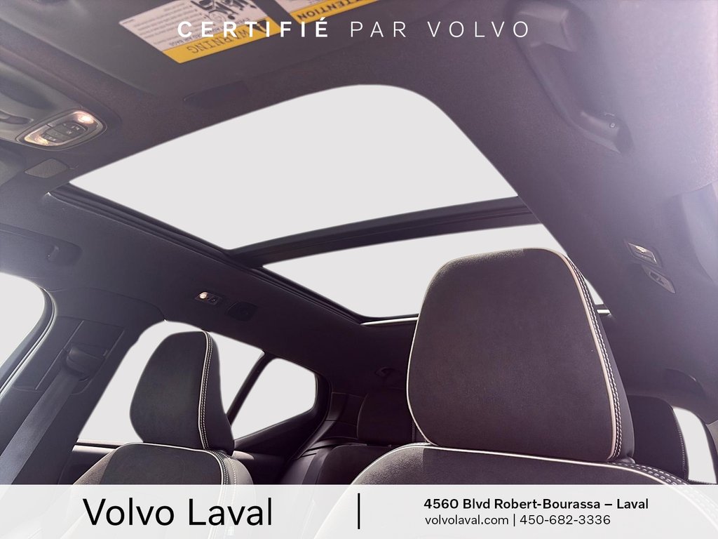Volvo XC40 R-Design 2022 à Laval, Québec - 17 - w1024h768px