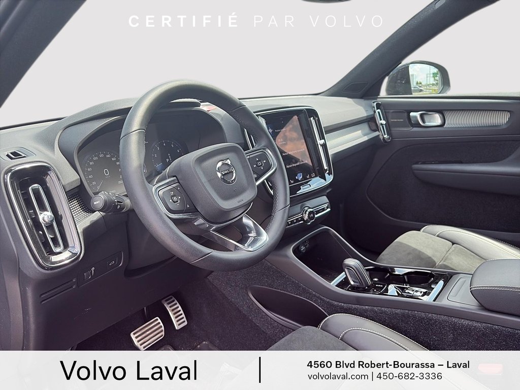 Volvo XC40 R-Design 2022 à Laval, Québec - 10 - w1024h768px