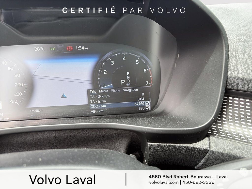 Volvo XC40 R-Design 2022 à Laval, Québec - 13 - w1024h768px