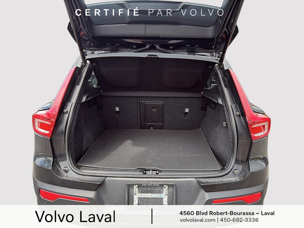 Volvo XC40 R-Design 2022 à Laval, Québec - 6 - w1024h768px