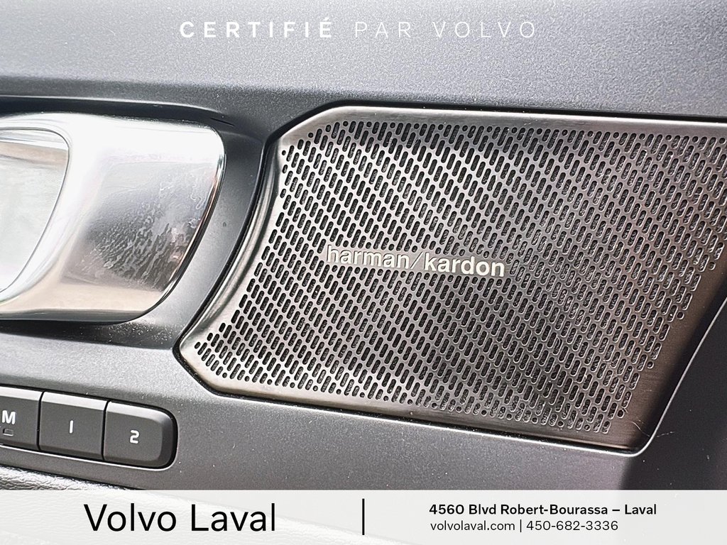 Volvo XC40 R-Design 2022 à Laval, Québec - 20 - w1024h768px