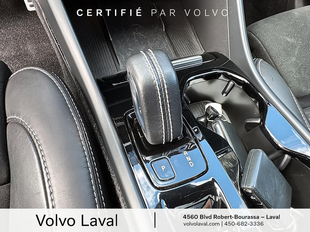 Volvo XC40 R-Design 2022 à Laval, Québec - 18 - w1024h768px