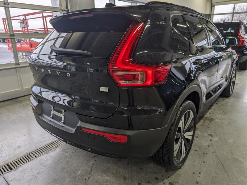 2023  XC40 Recharge TWIN Ultimate - Dark in Laval, Quebec - 7 - w1024h768px