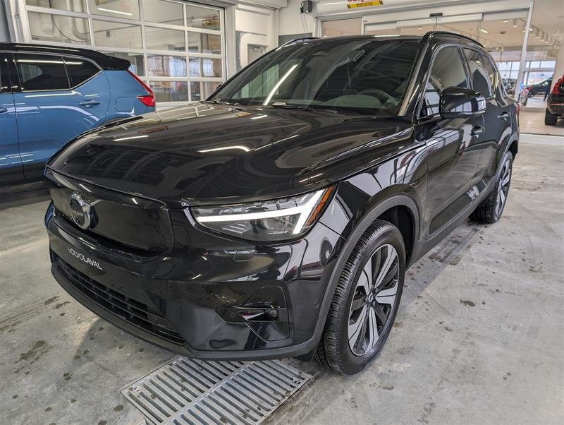 2023  XC40 Recharge TWIN Ultimate - Dark in Laval, Quebec - 24 - w1024h768px