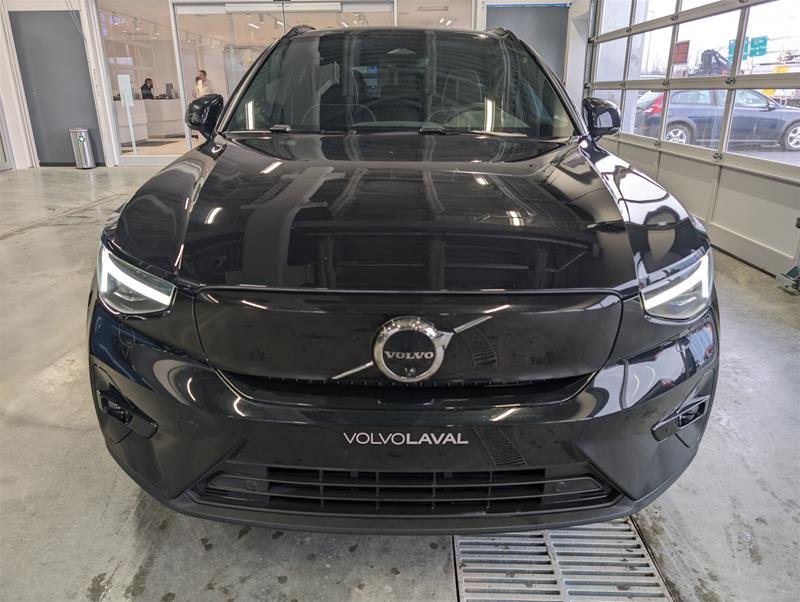 2023  XC40 Recharge TWIN Ultimate - Dark in Laval, Quebec - 3 - w1024h768px