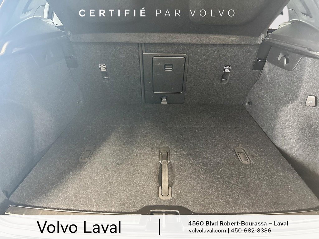 Volvo XC40 B5 AWD Plus - Bright 2023 à Laval, Québec - 7 - w1024h768px