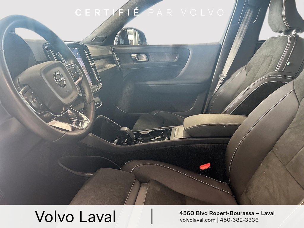 Volvo XC40 Recharge TWIN Plus - Dark 2023 à Laval, Québec - 9 - w1024h768px