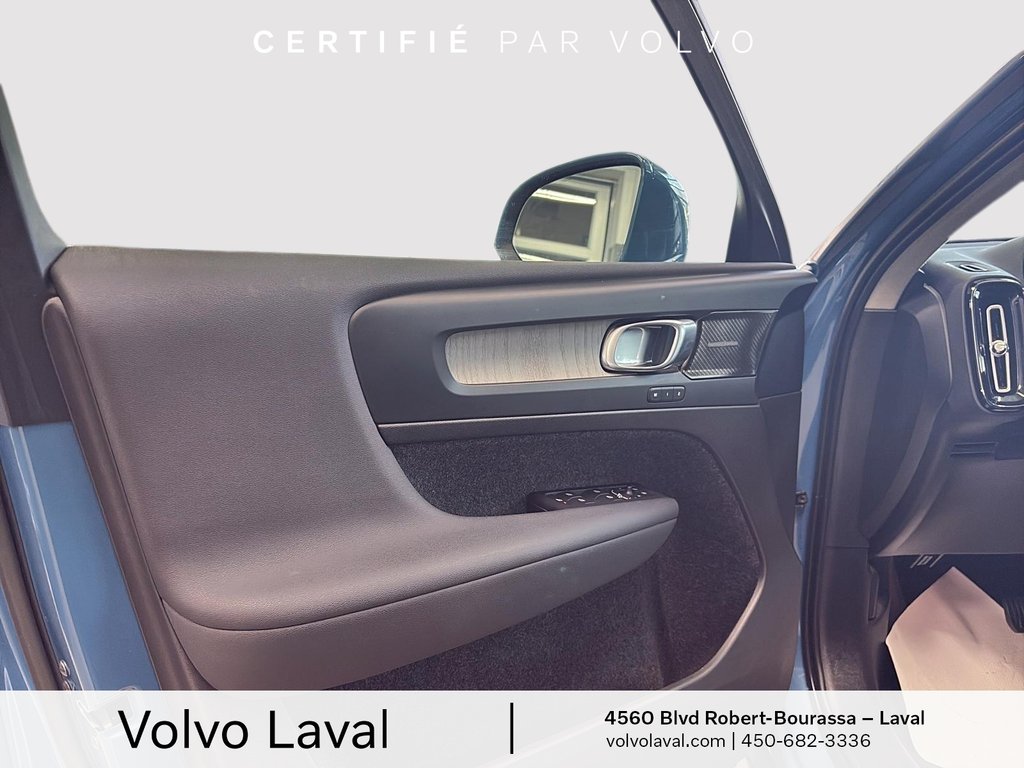 Volvo XC40 Ultimate Bright Theme 2023 à Laval, Québec - 11 - w1024h768px