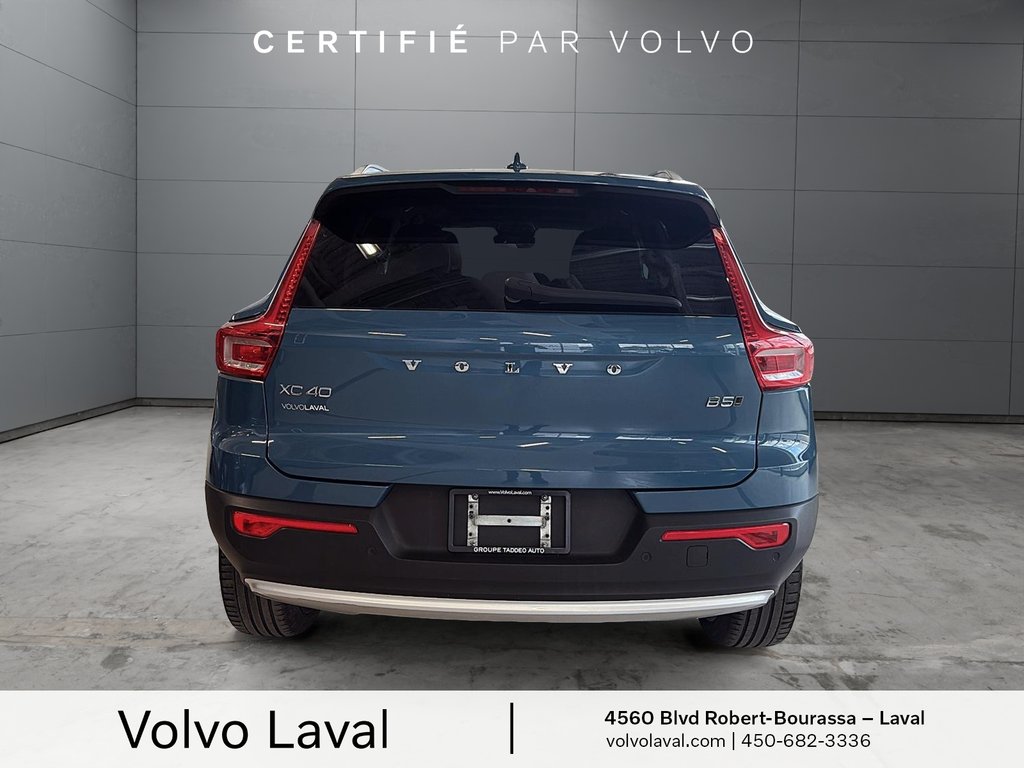 Volvo XC40 Ultimate Bright Theme 2023 à Laval, Québec - 3 - w1024h768px