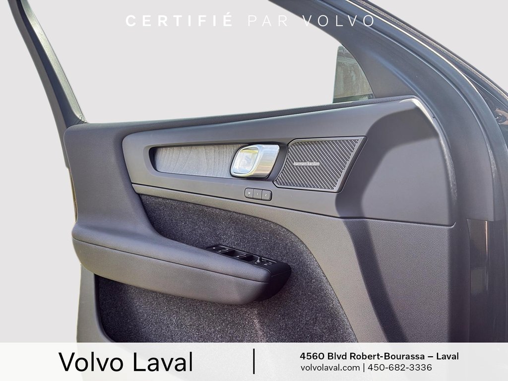 Volvo XC40 Ultimate Dark Theme 2023 à Laval, Québec - 11 - w1024h768px