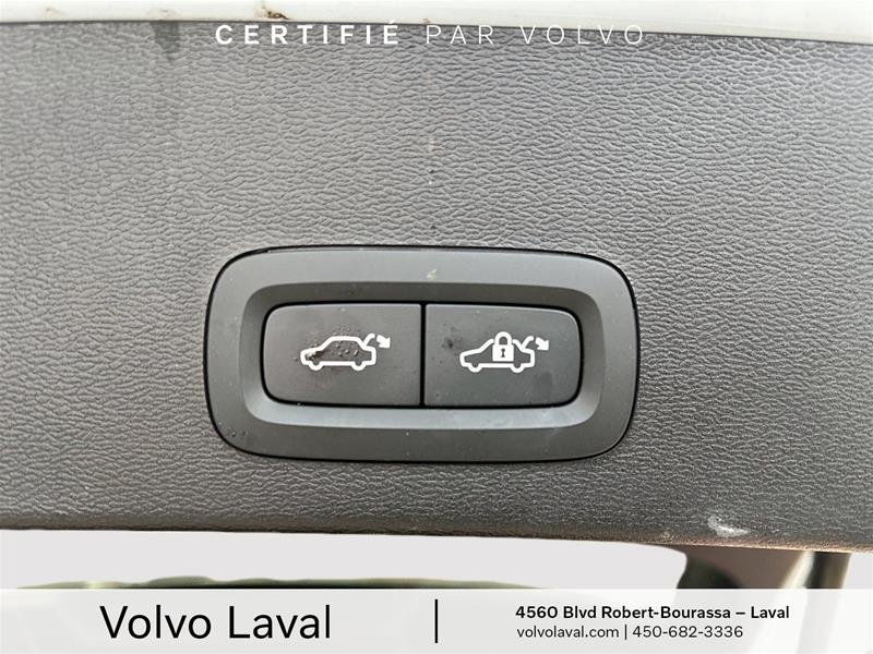 Volvo XC40 B5 AWD Plus Dark Theme 2024 à Laval, Québec - 20 - w1024h768px