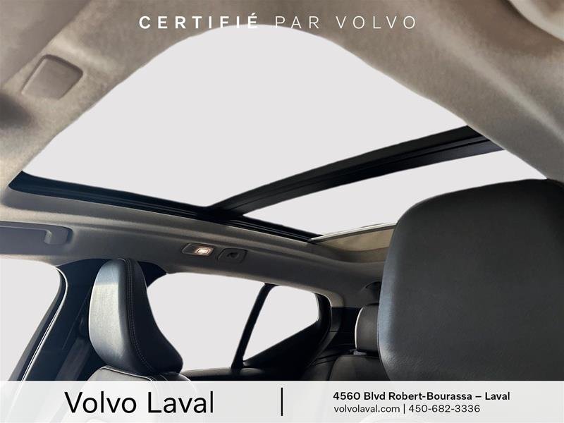 Volvo XC40 B5 AWD Plus Dark Theme 2024 à Laval, Québec - 10 - w1024h768px