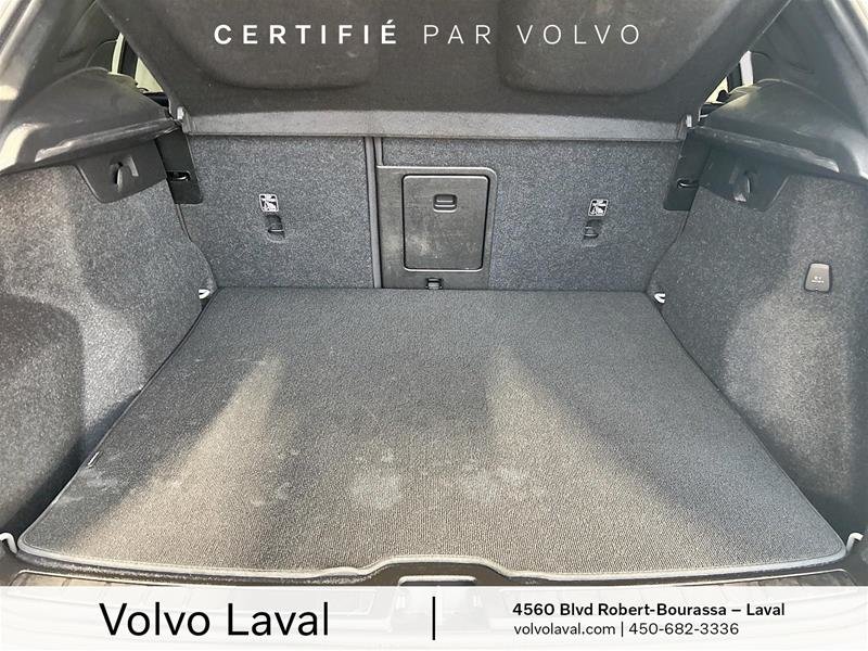 Volvo XC40 B5 AWD Plus Dark Theme 2024 à Laval, Québec - 21 - w1024h768px