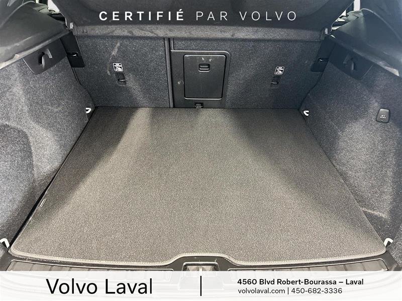 Volvo XC40 B5 AWD Plus Dark Theme 2024 à Laval, Québec - 19 - w1024h768px