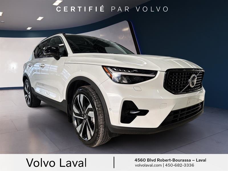 Volvo XC40 B5 AWD Plus Dark Theme 2024 à Laval, Québec - 3 - w1024h768px