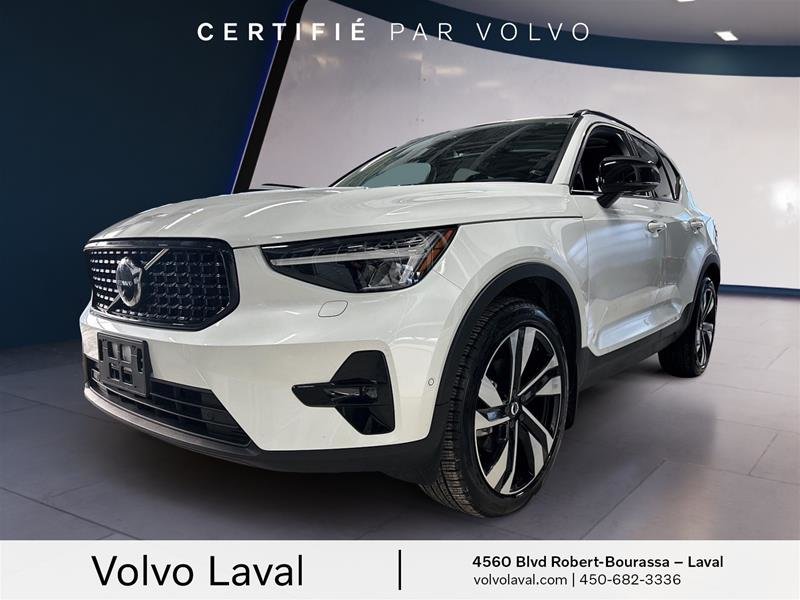 Volvo XC40 B5 AWD Plus Dark Theme 2024 à Laval, Québec - 1 - w1024h768px